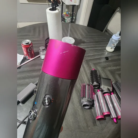 Dyson Airwrap - Picture 5 of 9